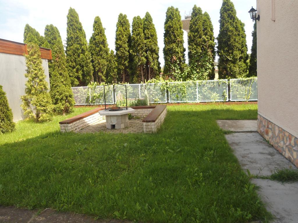 Nora Haz Hajduszoboszlo Hotel Екстериор снимка